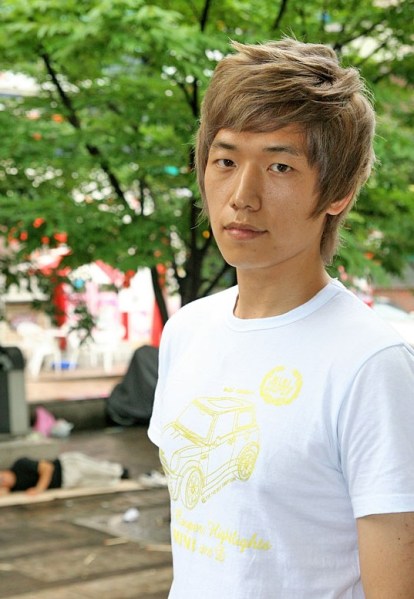 Cool-Asian-Hairstyles-for-Men